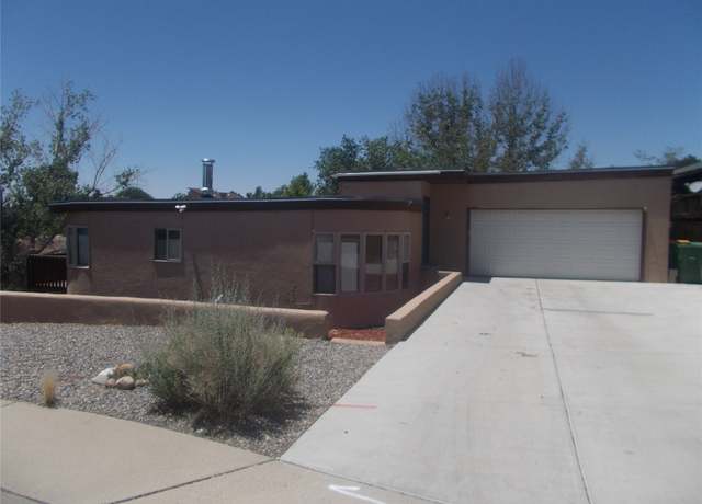 Property at 3408 Northridge Ct, Farmington, NM 87401, 4 beds, 3 baths