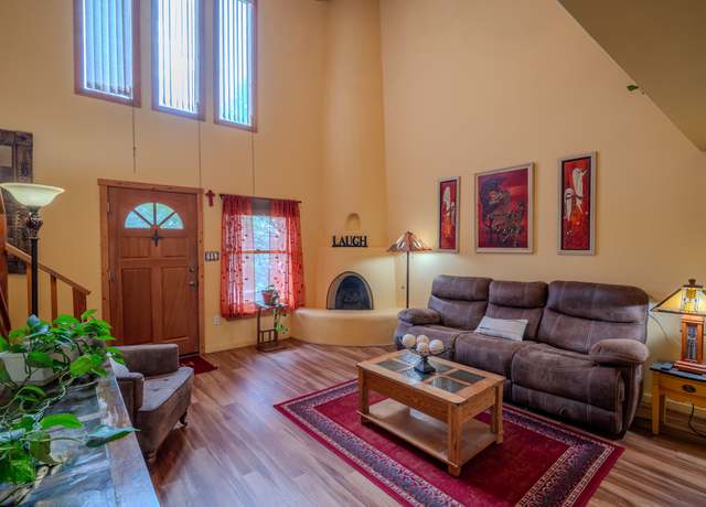 Property at 4116 Cheyenne Cir, Santa Fe, NM 87507, 3 beds, 2 baths