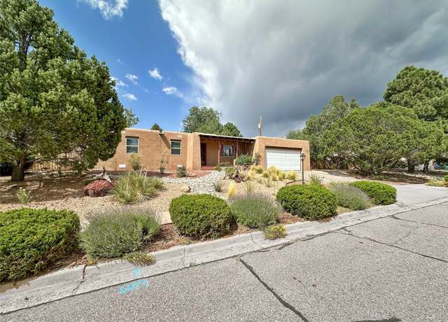 Property at 132 La Placita Cir, Santa Fe, NM 87505, 4 beds, 3 baths