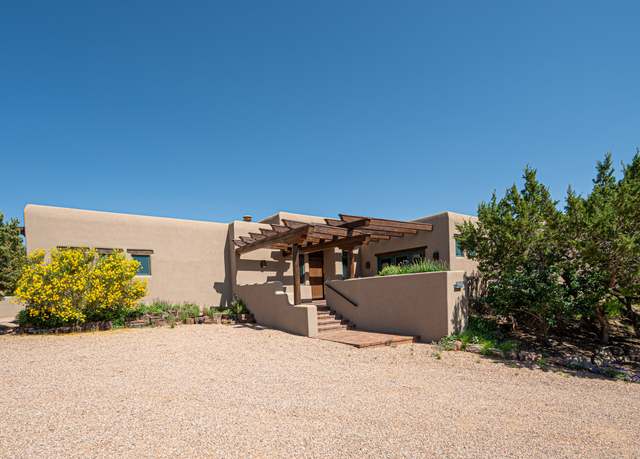 Property at 103 Sunflower Dr, Santa Fe, NM 87506, 3 beds, 2.5 baths