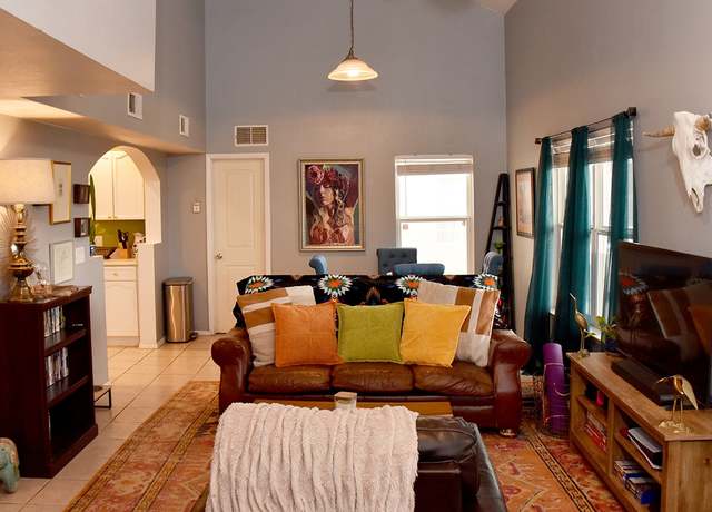 Property at 4612 Westview, Santa Fe, NM 87507, 3 beds, 2 baths