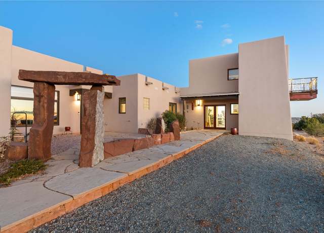 Property at 932 Camino Don Emilio, Santa Fe, NM 87507, 3 beds, 4 baths