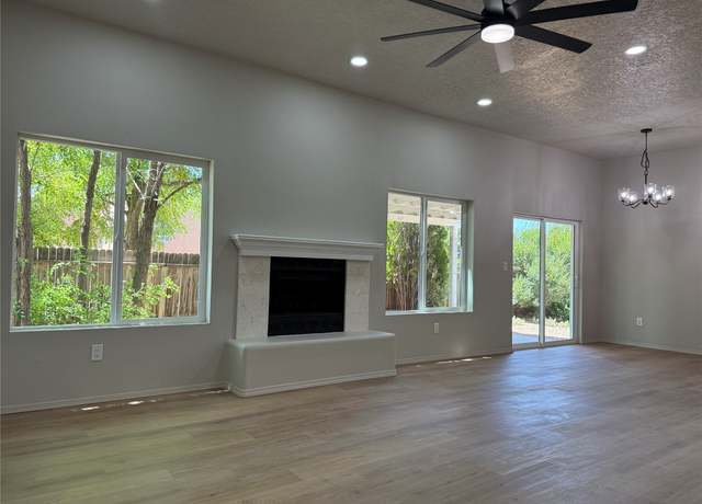 Property at 7512 Sagebrush, Santa Fe, NM 87507, 3 beds, 2 baths
