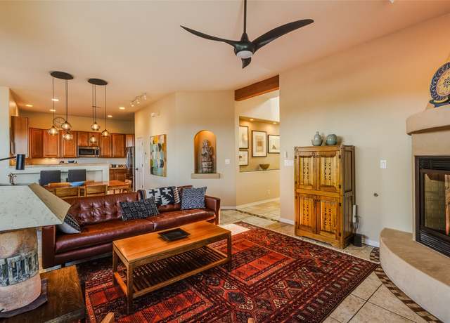 Property at 4405 Contenta Rdg, Santa Fe, NM 87507, 3 beds, 2.5 baths