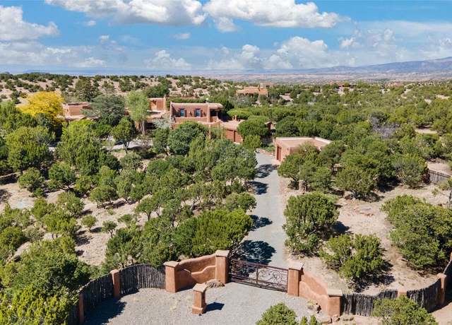 Property at 17 Tano West, Santa Fe, NM 87506, 4 beds, 3.5 baths