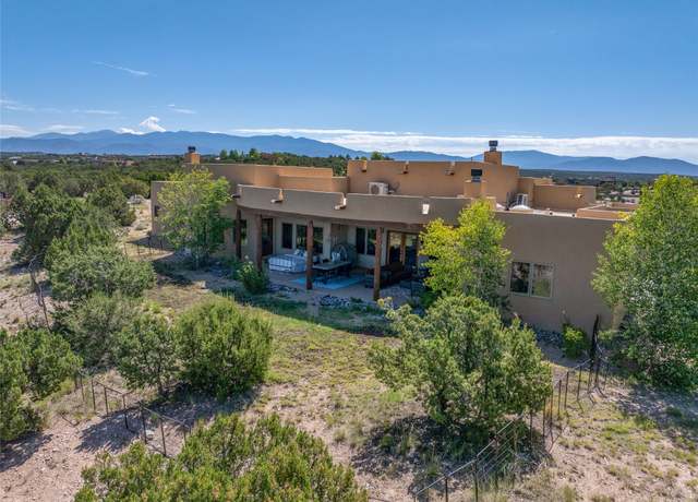 Property at 1 Paseo Del Venado, Santa Fe, NM 87506, 6 beds, 3.5 baths