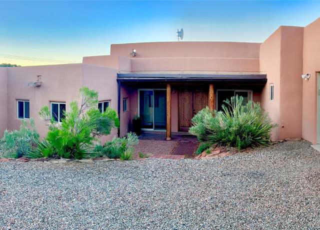 Property at 46 Principe De Paz, Santa Fe, NM 87508, 3 beds, 2.5 baths