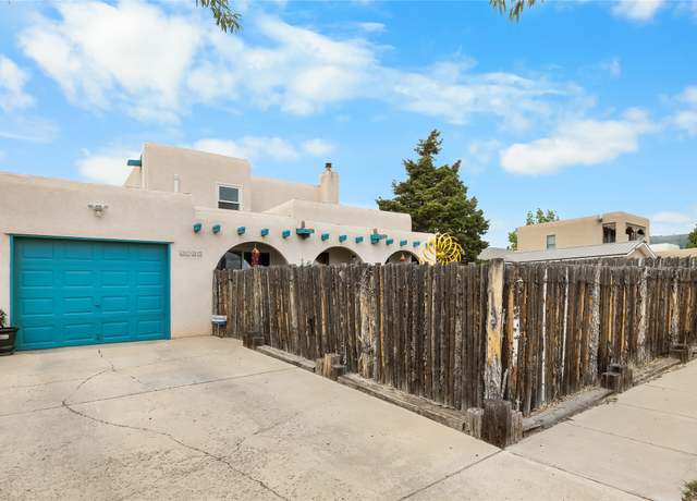 Property at 1150 Vuelta De Las Acequias, Santa Fe, NM 87507, 3 beds, 2 baths