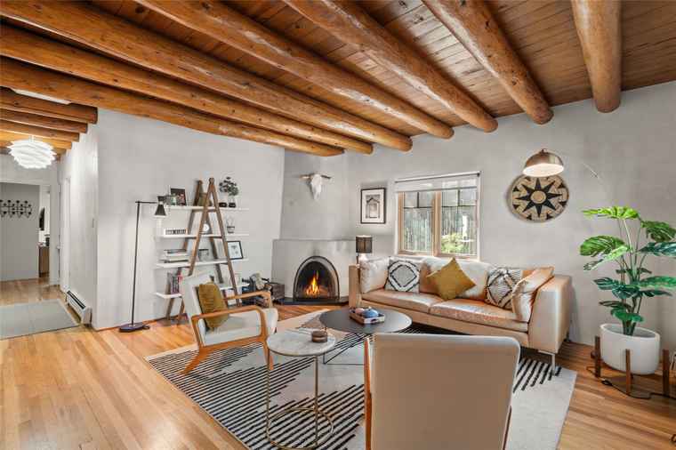 Photo of 1420 Santa Cruz Dr Santa Fe, NM 87505