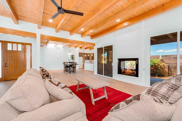 Photo of 439 Calle Bonita Santa Fe, NM 87505