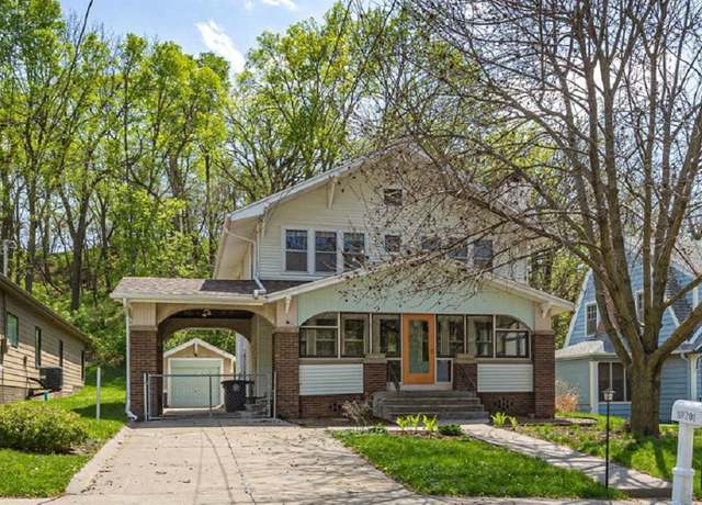 Property at 201 Locust Lodge Ave, Council Bluffs, IA 51503, 4 beds, 1.5 baths
