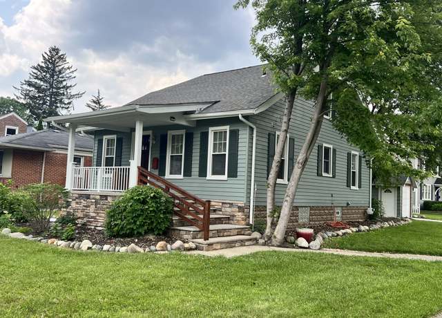 Property at 1402 Catalpa Dr, Royal Oak, MI 48067, 3 beds, 2.5 baths