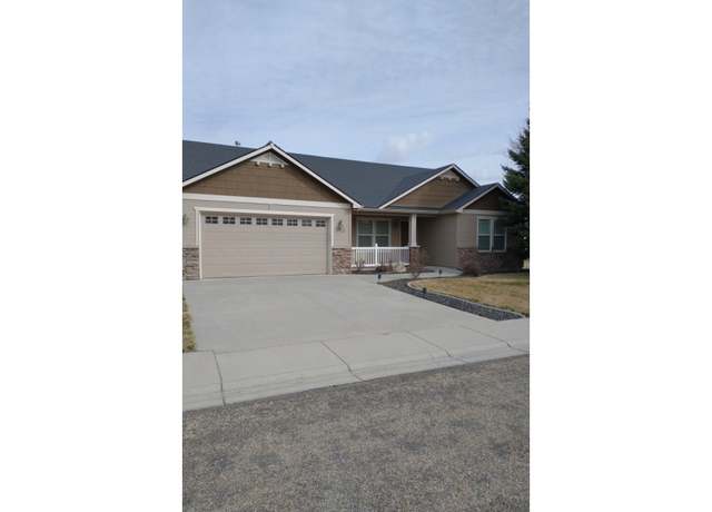 Property at 2611 Wintercrest St, Caldwell, ID 83607, 3 beds, 2 baths