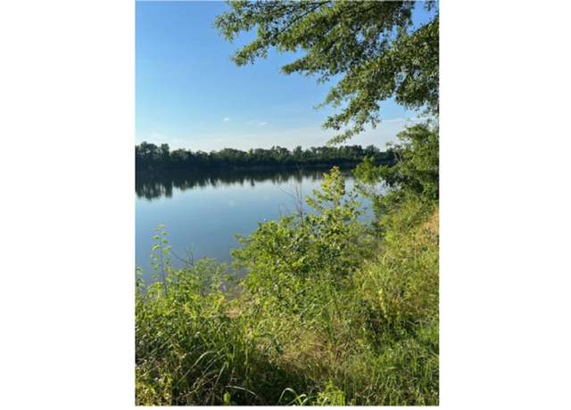 Property at 5335 Cravens Rd, Savannah, TN 38372
