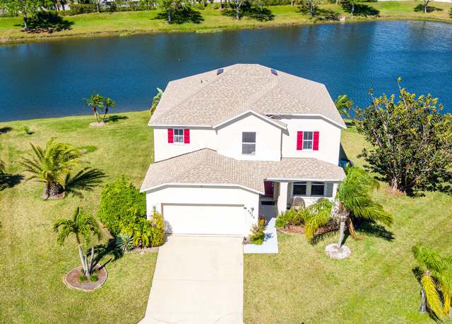 Property at 5920 Carriage Lake Ct, Vero Beach, FL 32968, 3 beds, 2.5 baths