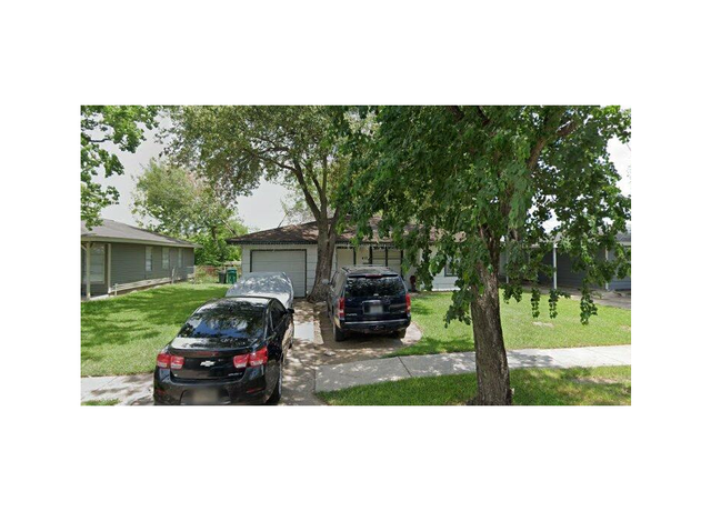 Property at 413 Brown Dr, Pasadena, TX 77506, 3 beds, 1 bath