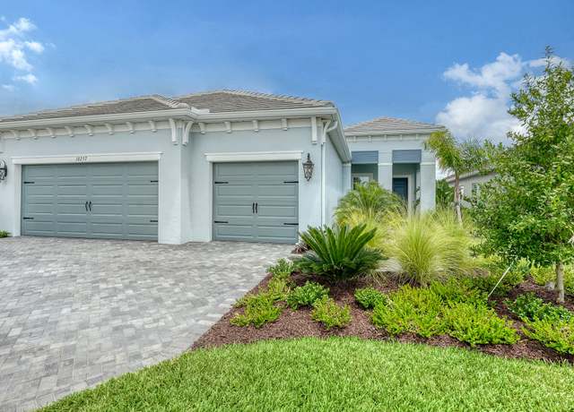 Property at 10257 Canaveral Cir, Sarasota, FL 34241, 3 beds, 3 baths