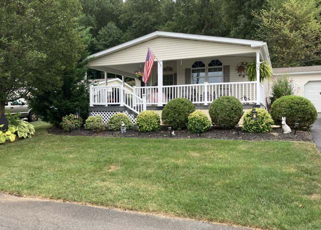 Property at 625 Farmland Way, Coatesville, PA 19320, 3 beds, 2 baths