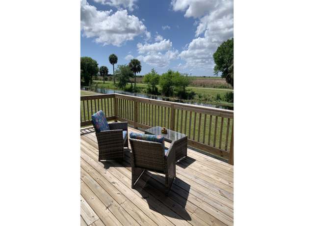 Property at 1121 Orange Loop, Okeechobee, FL 34974, 3 beds, 2 baths