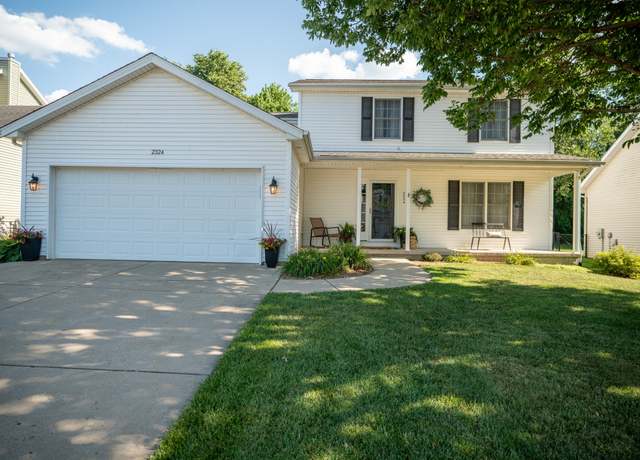 Property at 2324 W Miners Dr, Dunlap, IL 61525, 5 beds, 3.5 baths
