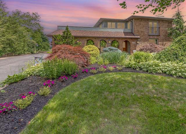 Property at 1375 Detwiler Dr, York, PA 17404, 5 beds, 4 baths