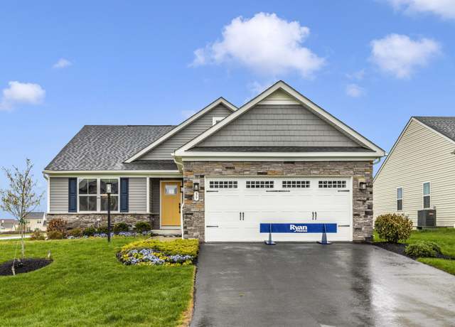 Property at 39 Bookers Ct, Martinsburg, WV 25405, 3 beds, 2 baths