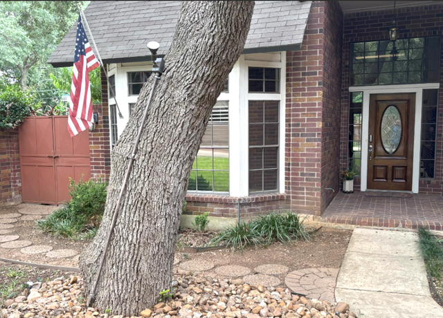 Property at 2618 Mushroom Trl, San Antonio, TX 78231, 3 beds, 3 baths