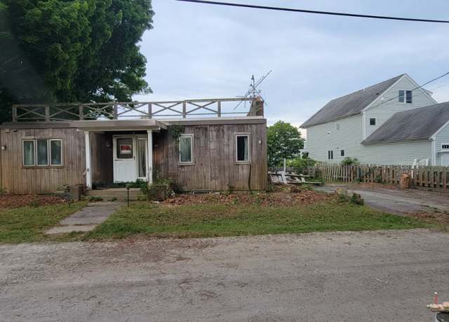 Property at 61 Crescent Ave, Plymouth, MA 02360