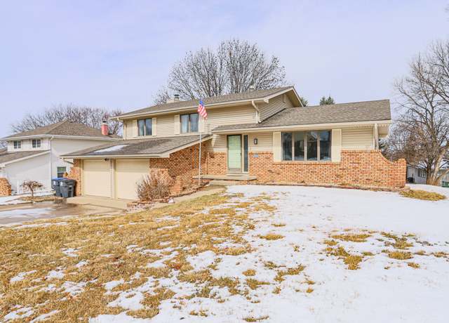 Property at 225 Kingsridge Dr, Council Bluffs, IA 51503, 3 beds, 3 baths