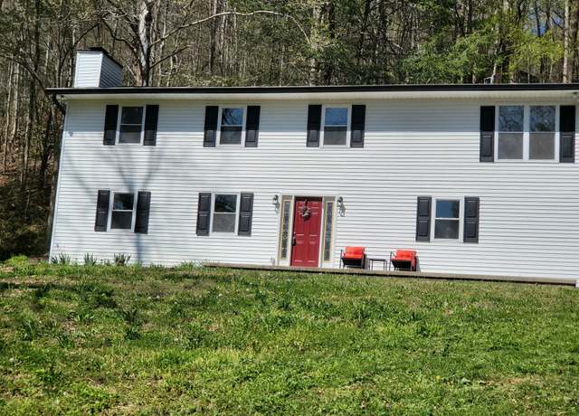 Property at 790 Sulphur Springs Rd, Clinton, TN 37716, 3 beds, 3 baths