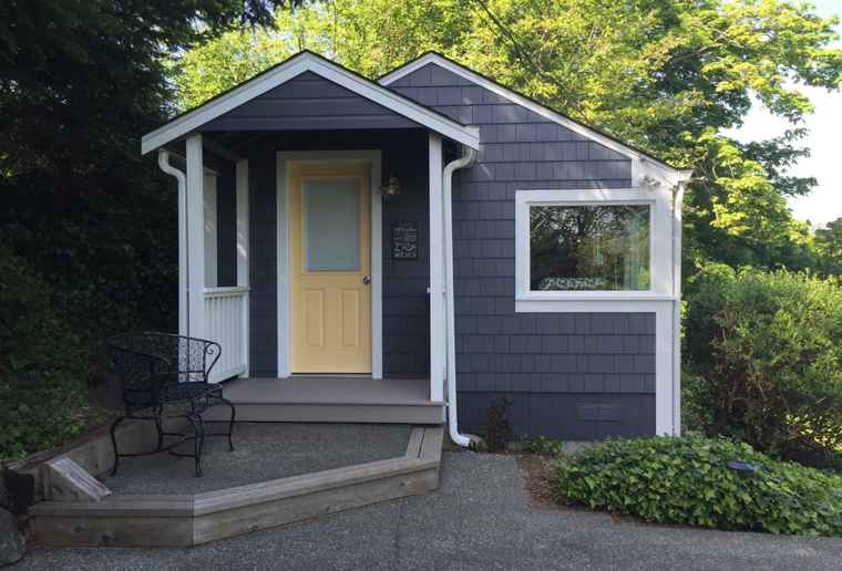 Photo of 2431 SW Petes Ln Oak Harbor, WA 98277
