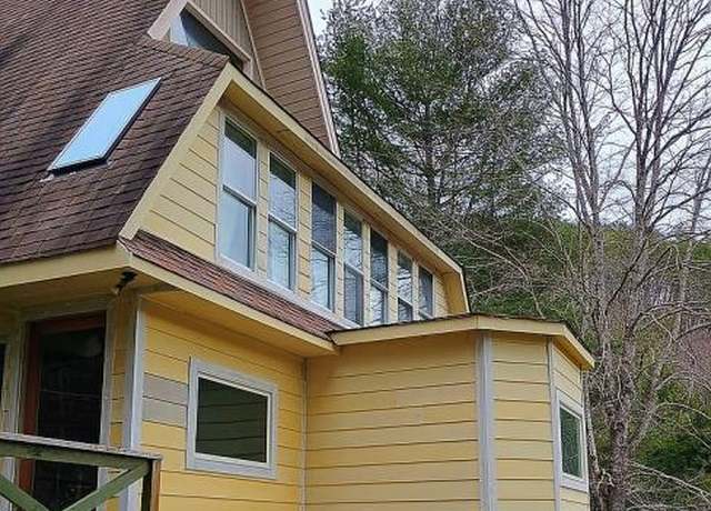 Property at 1269 Conifer Ln, Marion, VA 24354, 4 beds, 2 baths