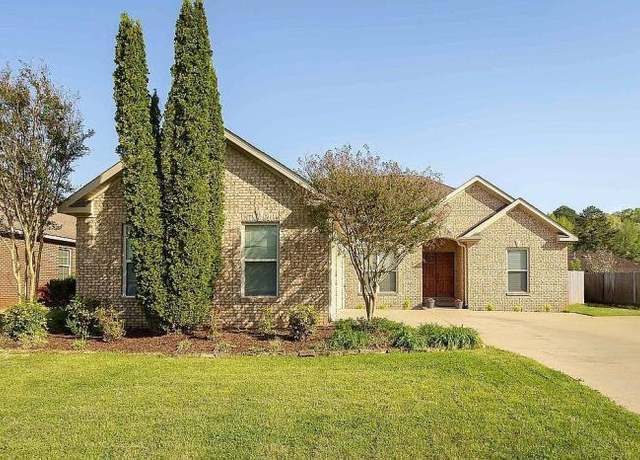 Property at 2326 Parc Pl, Florence, AL 35630, 3 beds, 2 baths