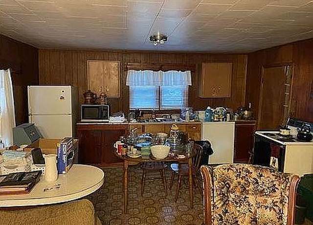 Property at 1791 Old Henrietta Rd, Forest City, NC 28043, 2 beds, 1 bath