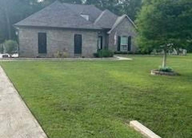 Property at 327 Saw Grass Loop, Covington, LA 70435, 5 beds, 3 baths
