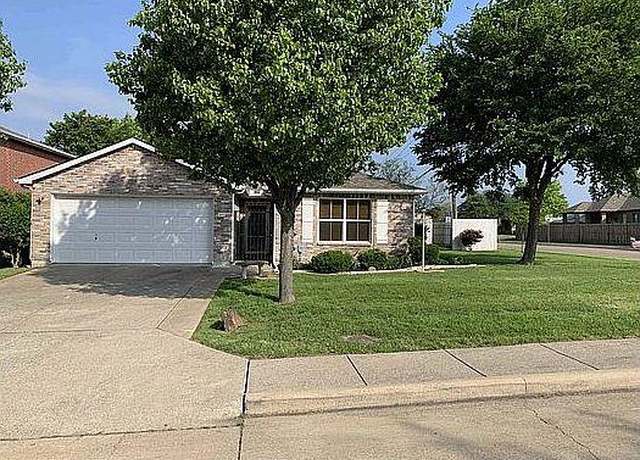 Property at 105 Southwood Dr, Rockwall, TX 75032, 3 beds