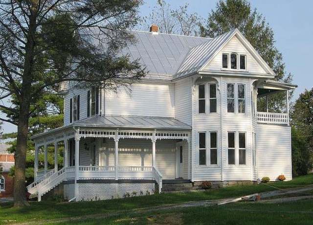 Property at 9744 Singers Glen Rd, Singers Glen, VA 22850, 4 beds, 2 baths