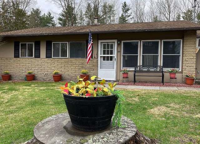 Property at 44 Overlook Dr, Woodstock, NY 12498, 3 beds, 1 bath