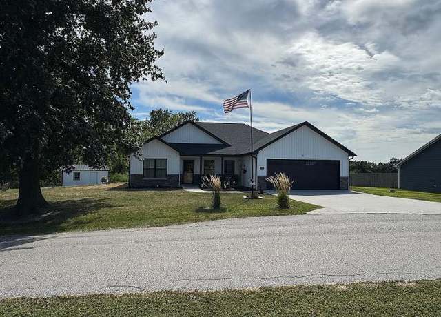 Property at 180 W Drane St, Harrisburg, MO 65256, 3 beds, 2 baths
