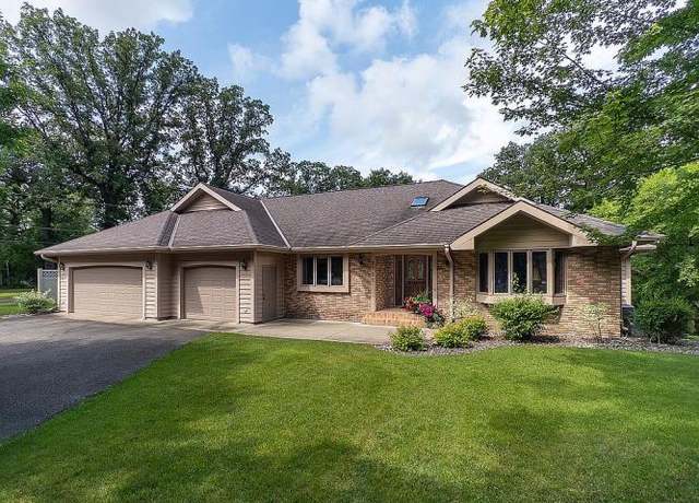 Property at 2725 Park Dr, Saint Cloud, MN 56303, 4 beds, 2.5 baths