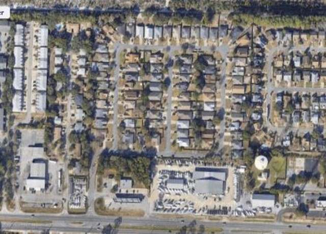 Property at 541 Miracle Strip Pkwy, Mary Esther, FL 32569, 3 beds, 4 baths