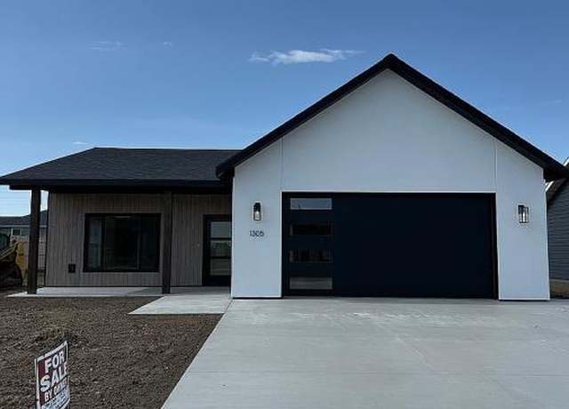 Property at 1305 Granite Ln, Sheridan, WY 82801, 3 beds, 2 baths