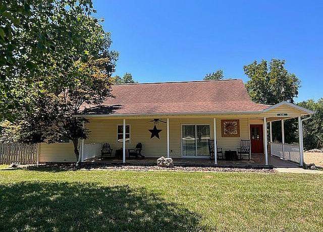 Property at 814 Blue Jay Rd, Climax Springs, MO 65324, 3 beds, 2 baths