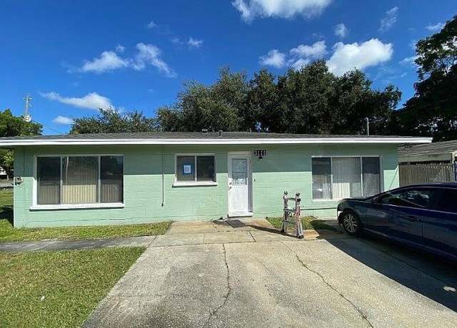 Property at 3111 26th St W, Bradenton, FL 34205, 3 beds