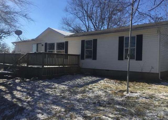 Property at 37089 W 351st St, Osawatomie, KS 66064, 3 beds, 2 baths