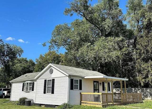 Property at 162 Railroad Ave, Lincoln, IL 62656, 2 beds, 1 bath