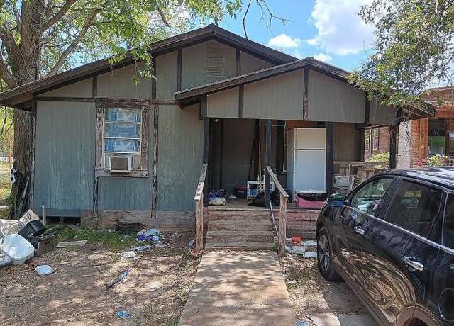 Property at 233 Old Lake Rd, Smithville, TX 78957, 3 beds, 1 bath