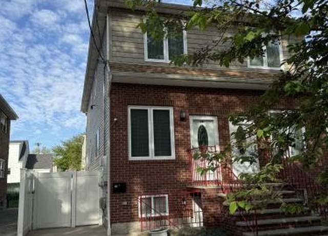 Property at 18 Jerome Ave, Staten Island, NY 10305, 3 beds, 2.5 baths