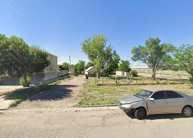 Property at 924 W 10th St, Pueblo, CO 81003, 3 beds, 1 bath
