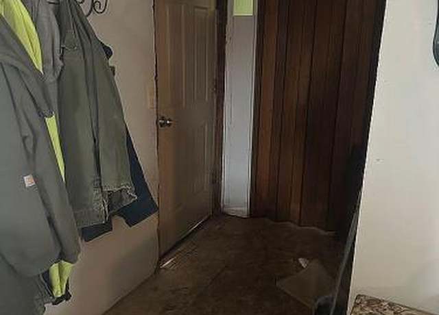 Property at 217 S Maple, Wyandotte, OK 74370, 4 beds, 2 baths